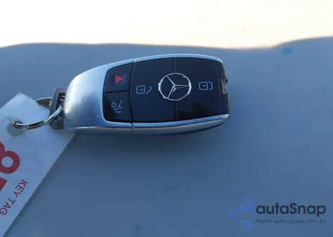 2019 Mercedes-Benz E 300 4Matic from USA, damaged, VIN WDDZF4KB4KA592291